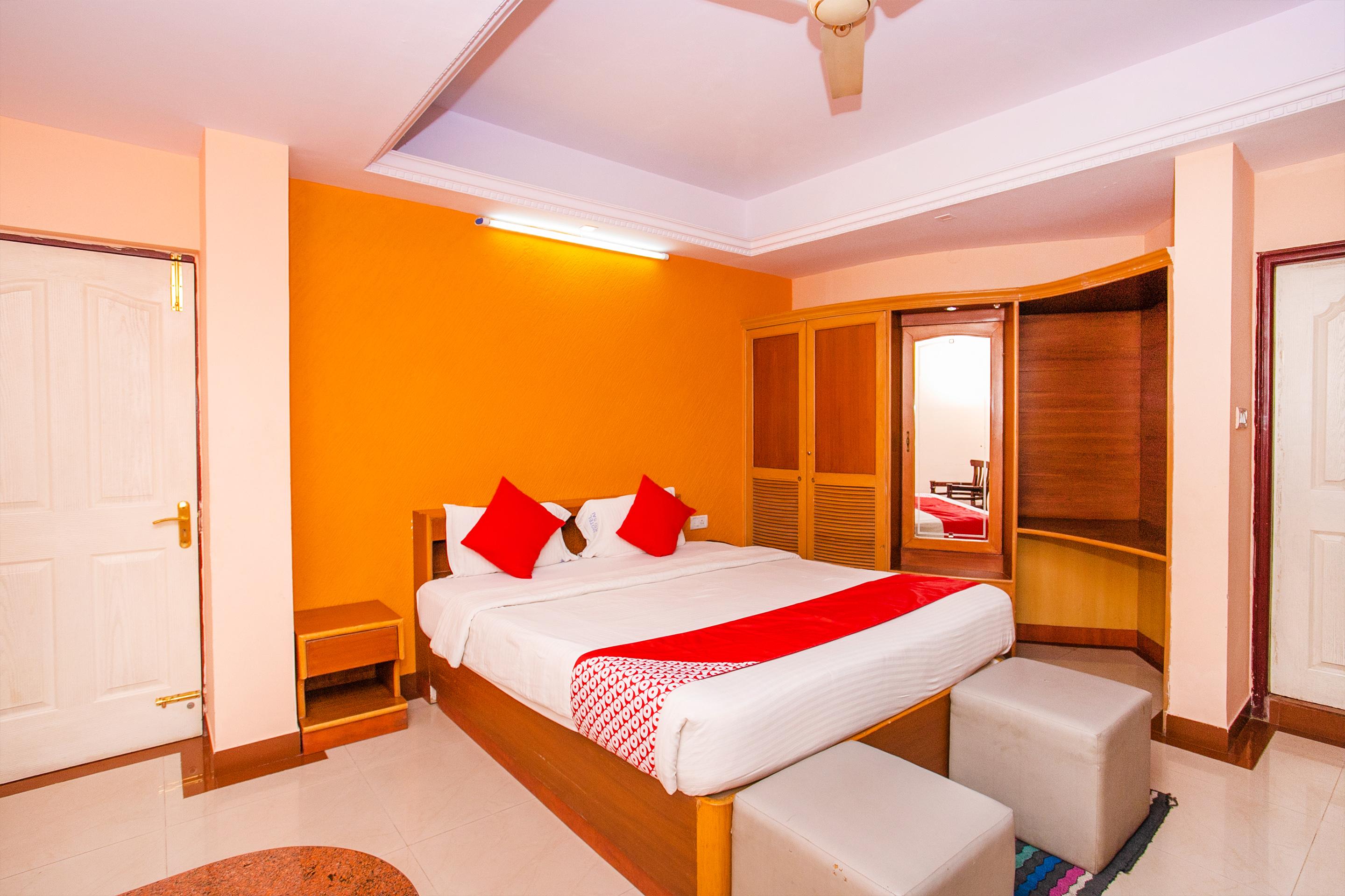 Oyo 331 Hotel Skanda Shelters Bangalore Buitenkant foto