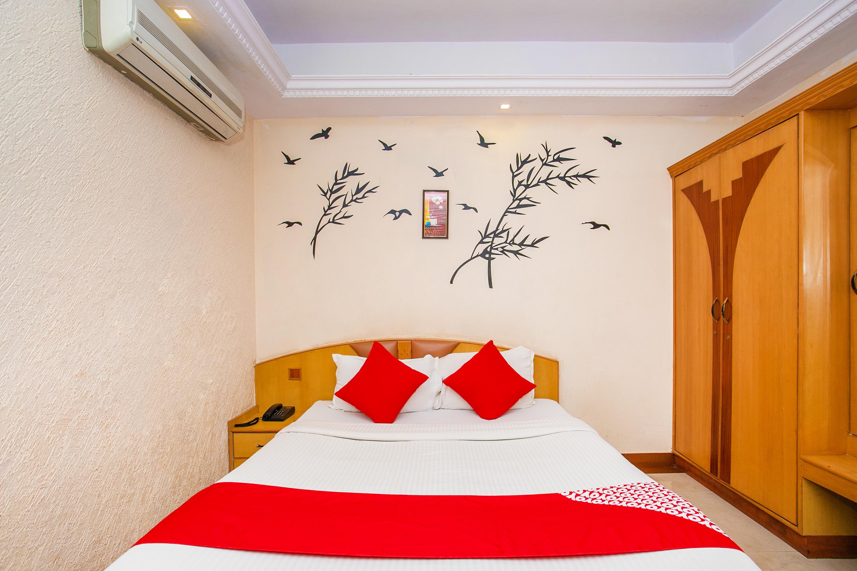 Oyo 331 Hotel Skanda Shelters Bangalore Buitenkant foto