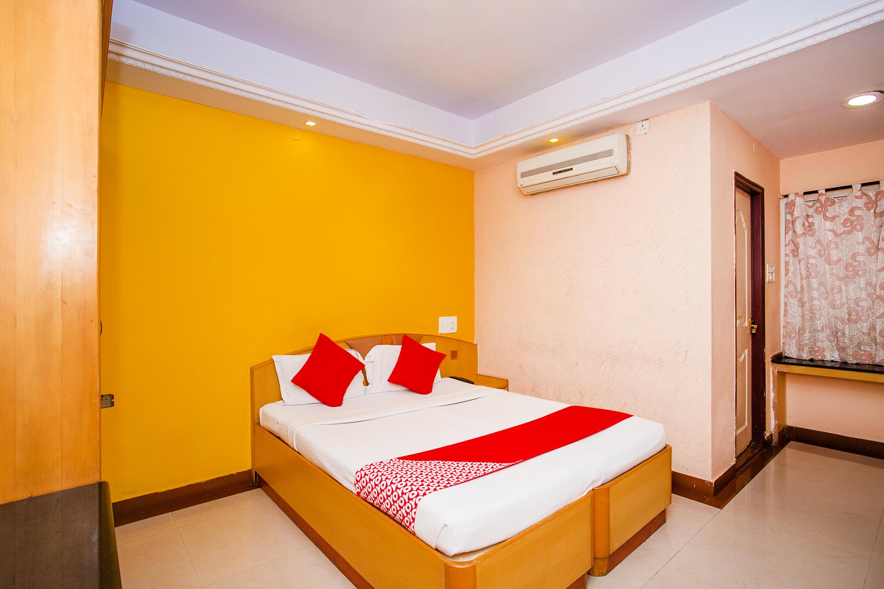 Oyo 331 Hotel Skanda Shelters Bangalore Buitenkant foto