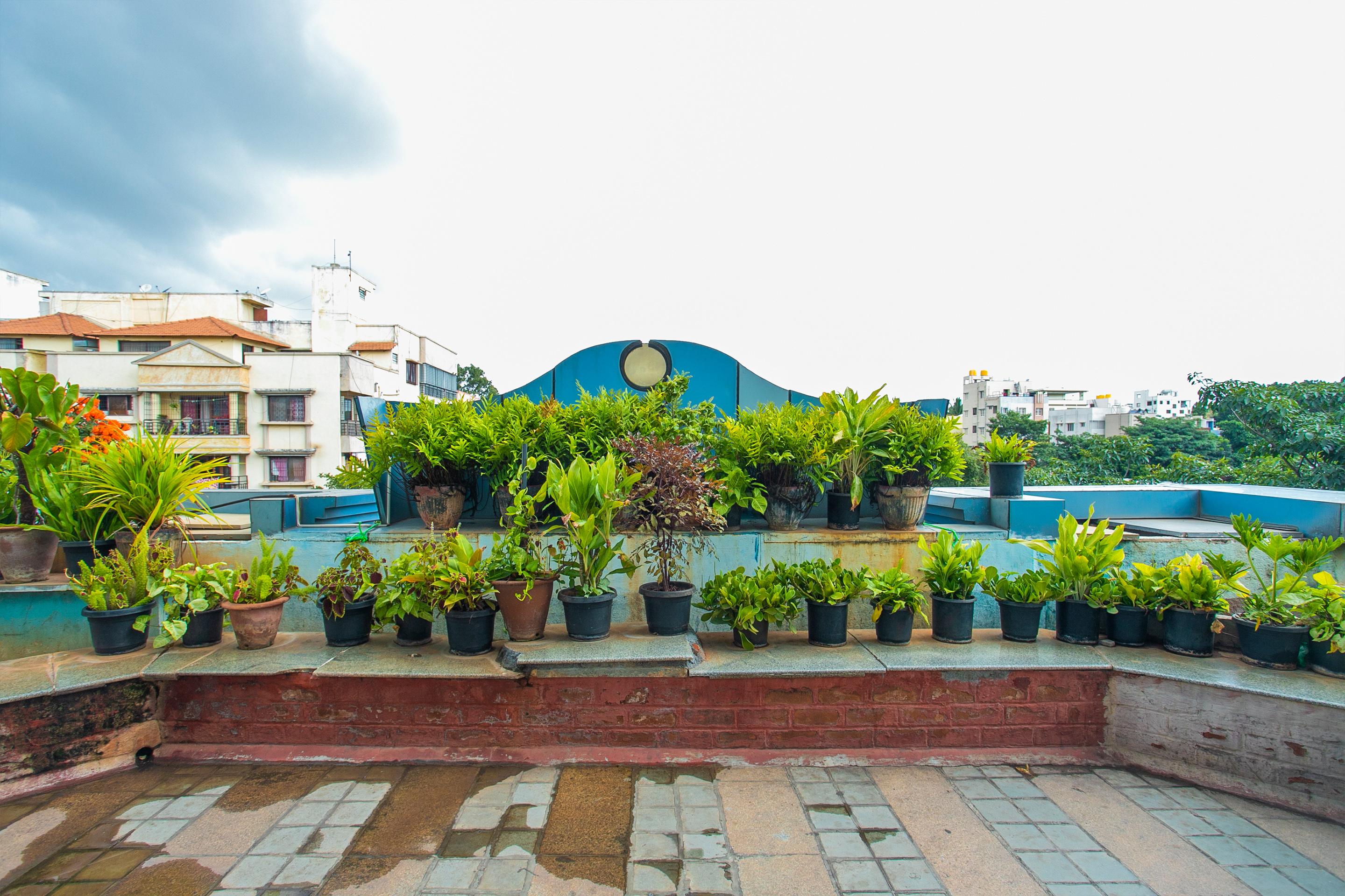 Oyo 331 Hotel Skanda Shelters Bangalore Buitenkant foto