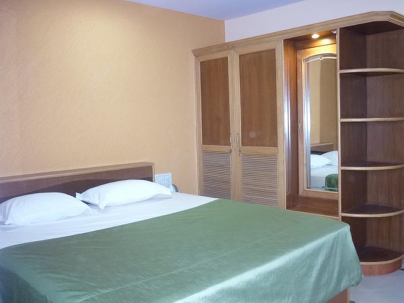 Oyo 331 Hotel Skanda Shelters Bangalore Buitenkant foto